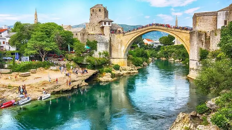Mostar and the Kravice waterfalls in a day
