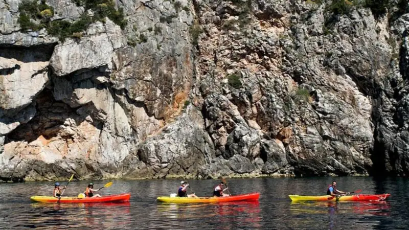 Kayaking and snorkelling beneath the city walls